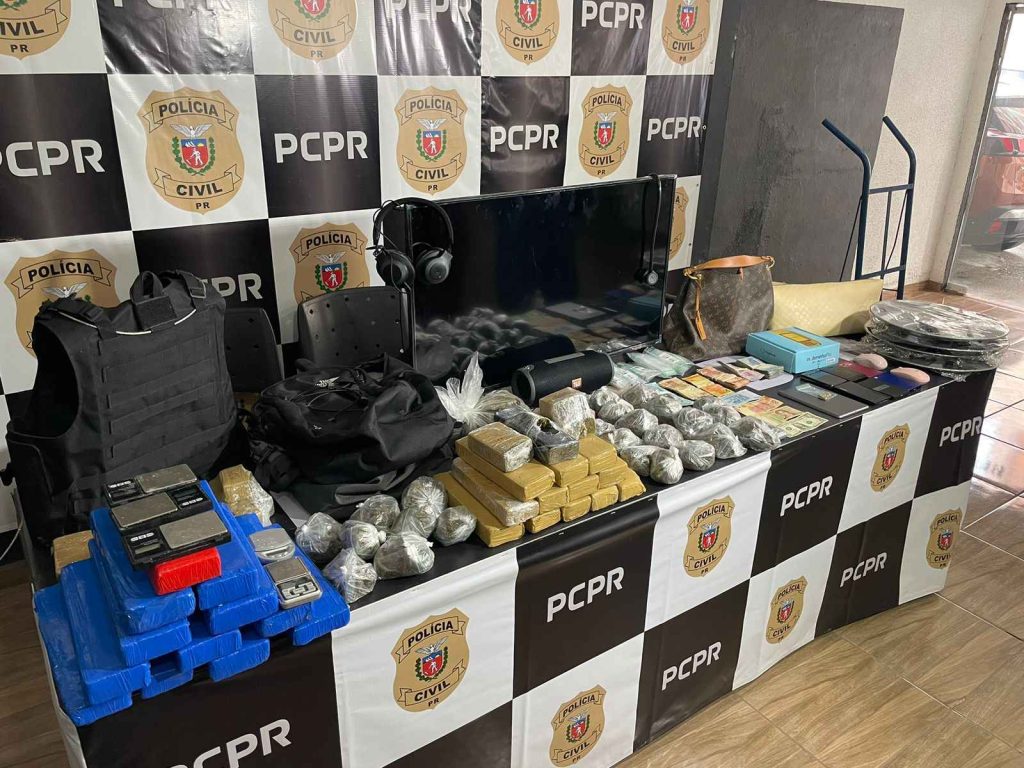 Polícia cumpre mandados contra quadrilha envolvida em arrombamento de carros