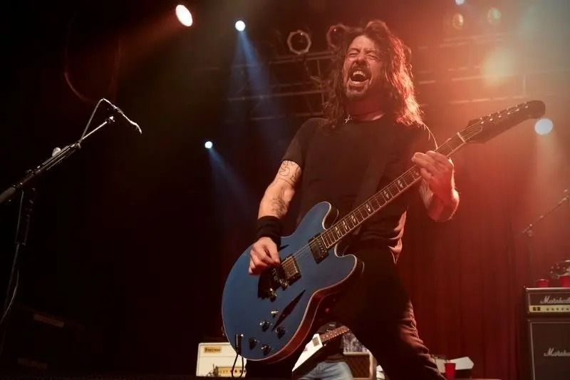  Foo Fighters anuncia show em Curitiba