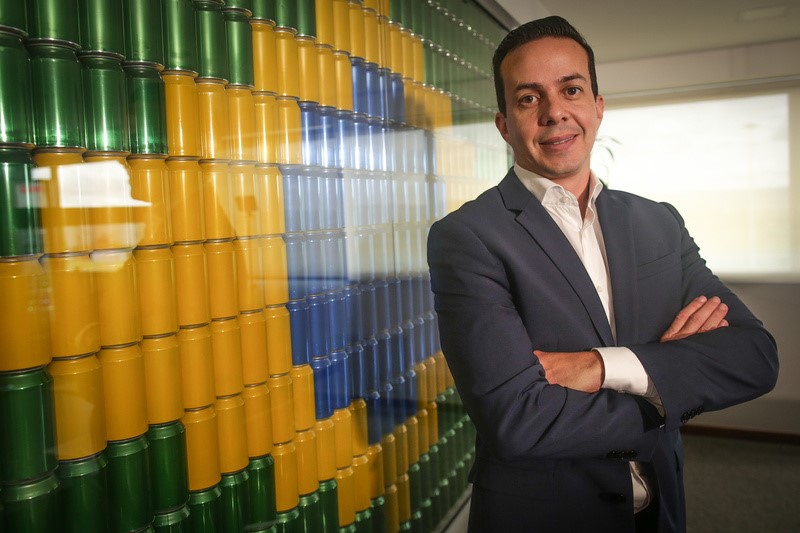 Produção de latas de alumínio cai quase 5% em 2022