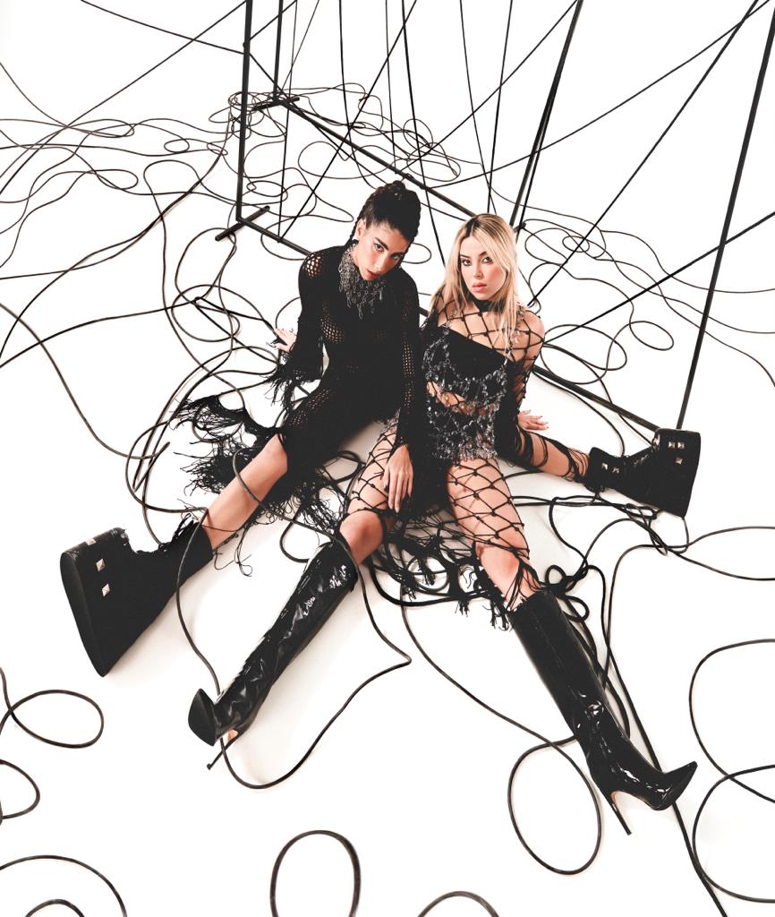 Dupla feminina mineira abrirá show do Coldplay