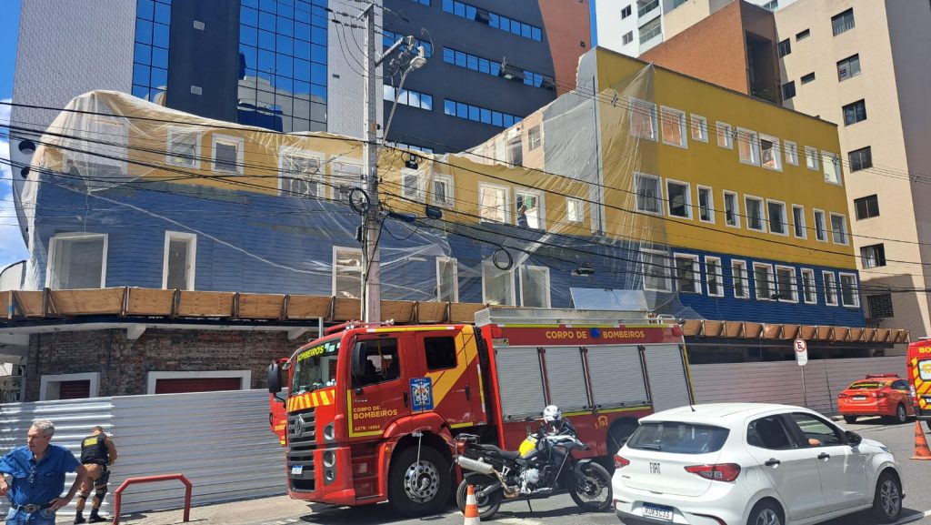 Homem morre após parede desabar em obra no Centro