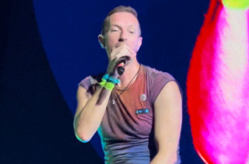  Pautas ambientais e efeitos especiais marcam show de Coldplay