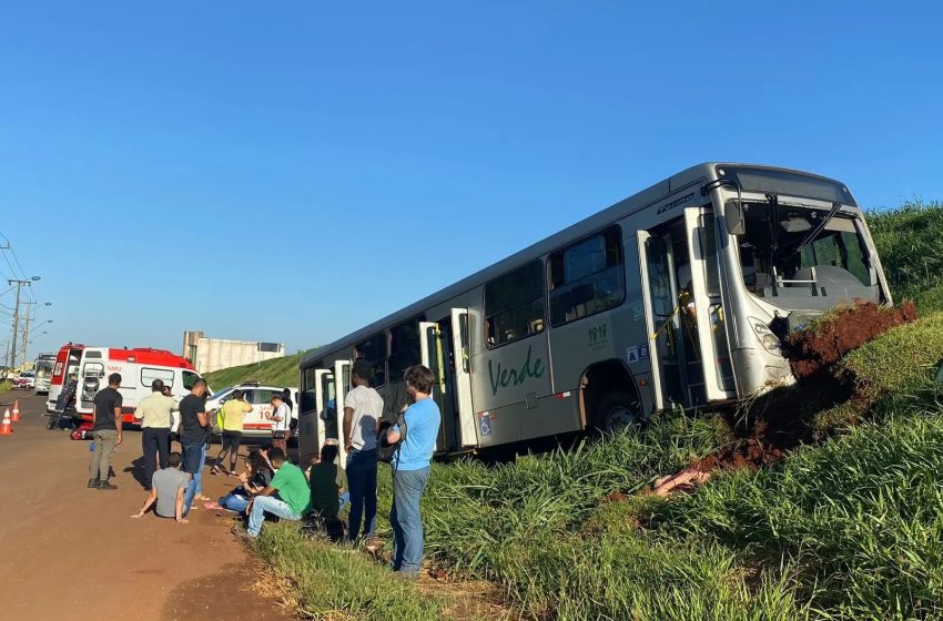 Acidente com ônibus deixa 26 feridos em Maringá