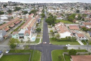 Curitiba anuncia recapeamento de 120 km de asfalto