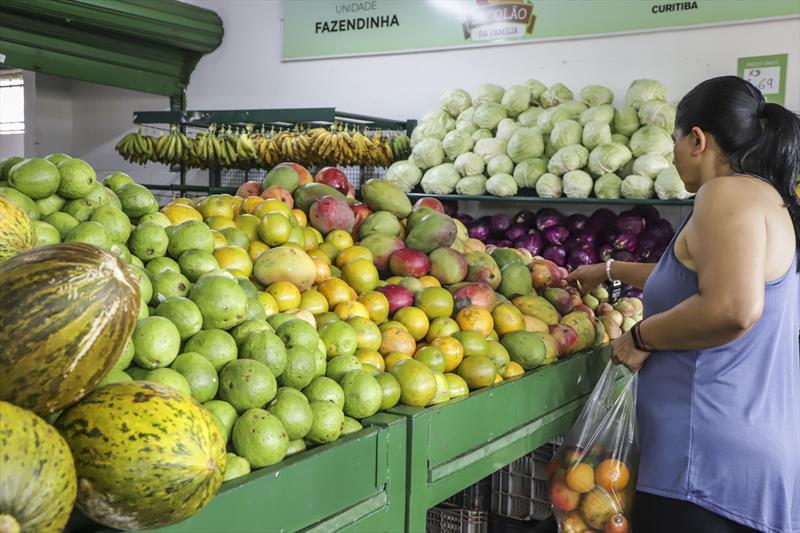  Frutas, verduras e legumes têm preço reduzido nos Sacolões