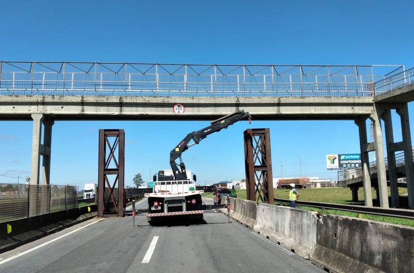  Reforma de passarela atingida bloqueia BR-116 até o dia 30