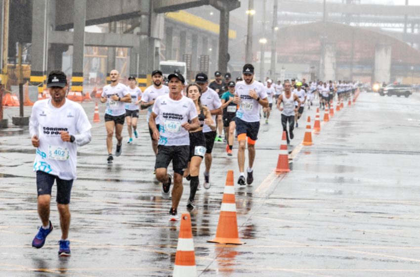  Corrida leva participantes dentro do cais do Porto de Paranaguá