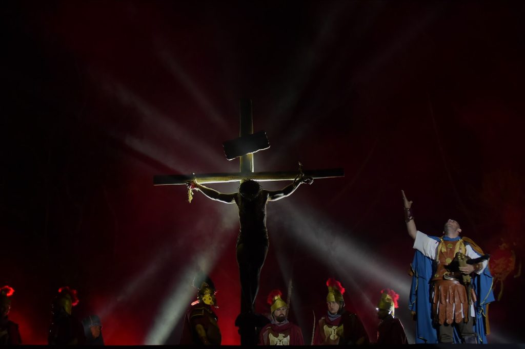 20 mil pessoas devem assistir encenação da Paixão de Cristo
