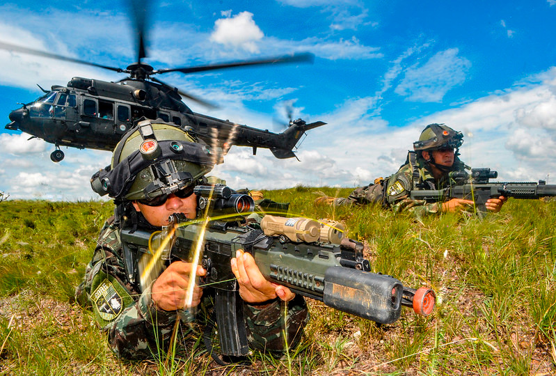 Cerimônia comemorou os 375 anos do Exército Brasileiro