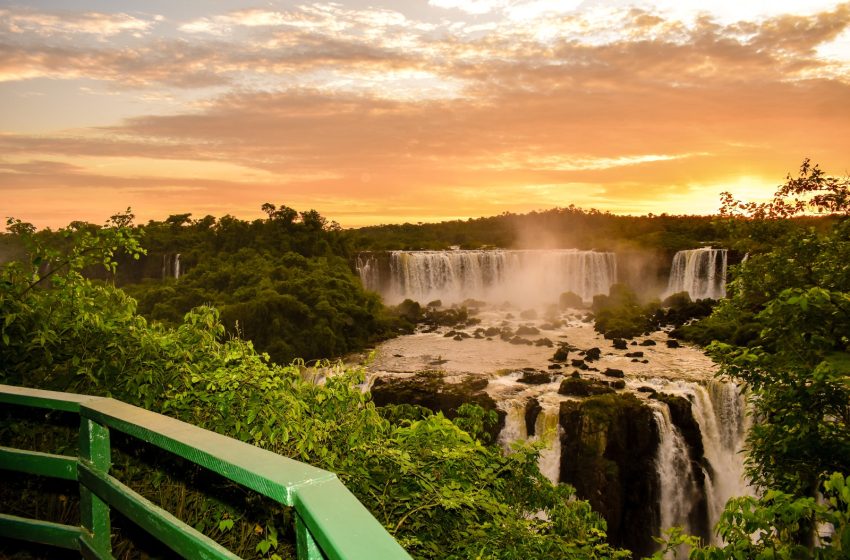  25 mil pessoas passam feriadão no Parque Nacional do Iguaçu