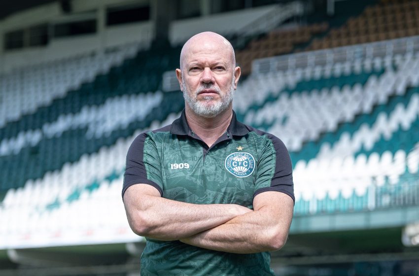  Antônio Carlos Zago é confirmado como novo técnico do Coritiba