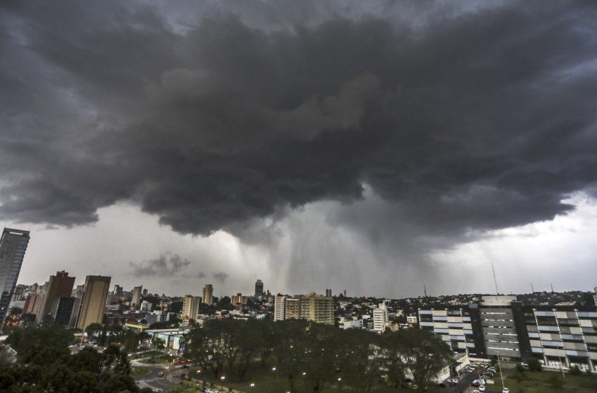  Paraná tem alerta laranja de tempestade até domingo (8)