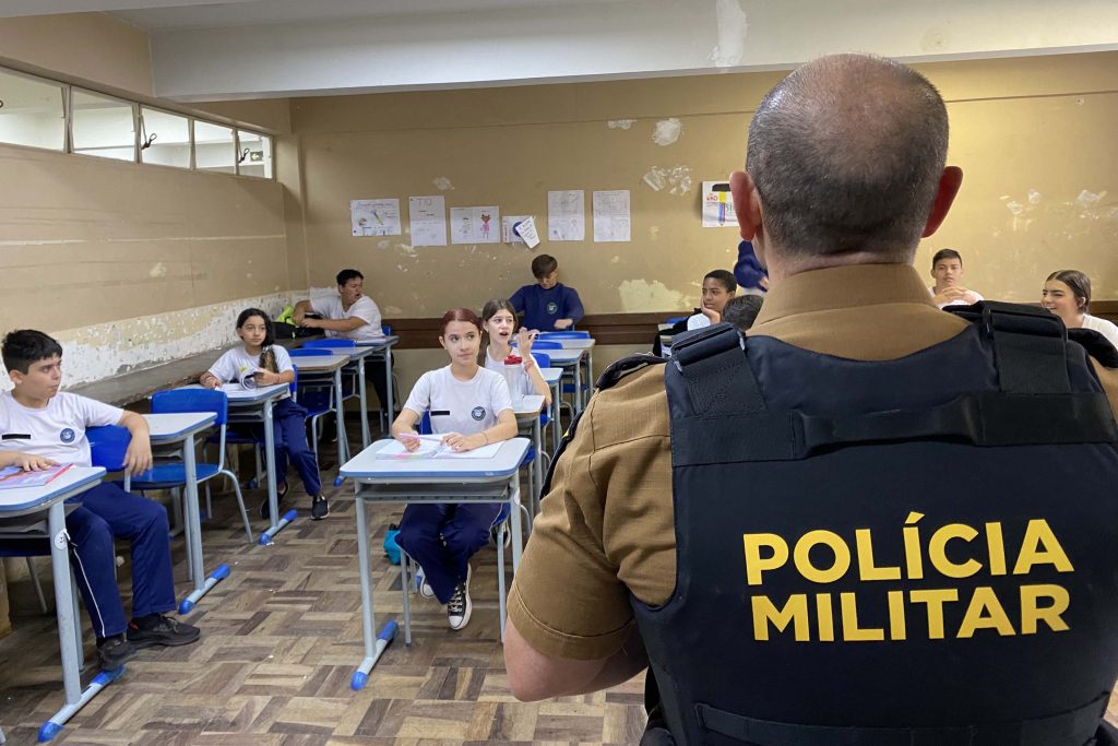 Escolas públicas e particulares terão reforço policial no Paraná