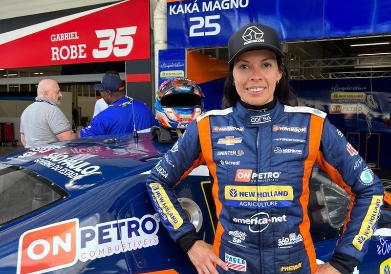  Curitibana Kaká Magno é promessa no automobilismo