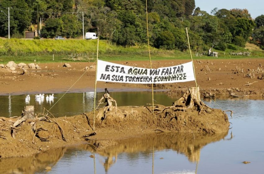  Órgãos públicos apuram lançamento irregular de esgoto no Rio Passaúna