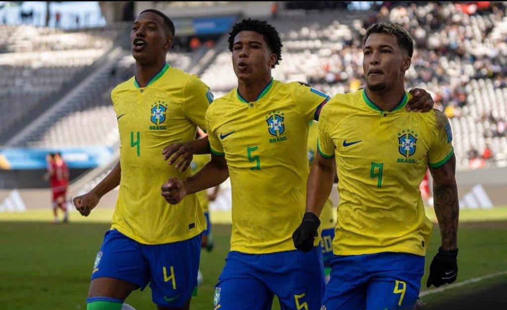Brasil domina primeiro tempo e se classifica no Mundial Sub-20