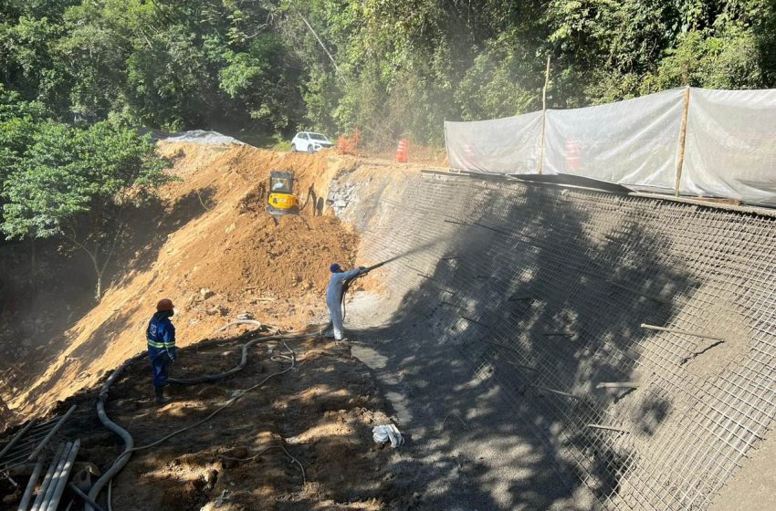  Obras na Estrada da Graciosa seguem até o segundo semestre