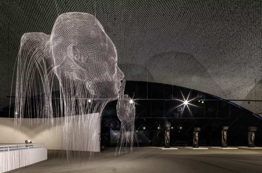  Exposição de Jaume Plensa ficará mais uma semana no MON