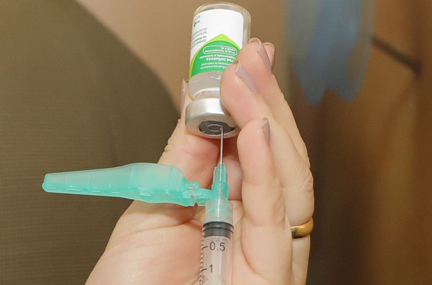  Número de pessoas vacinadas contra a gripe ultrapassa 43 milhões