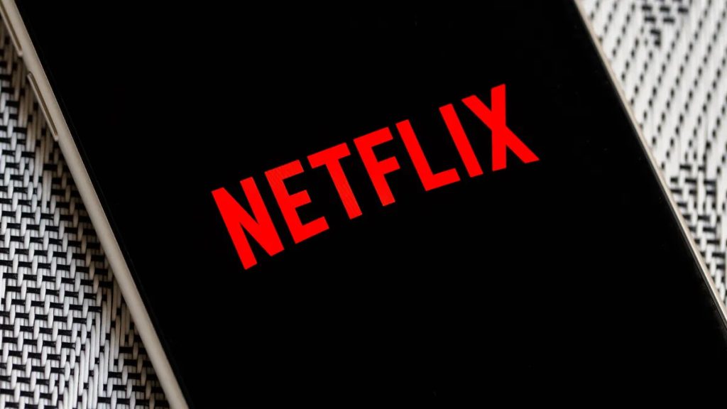 Procon-PR notifica Netflix por cobrança adicional em compartilhamento de senha