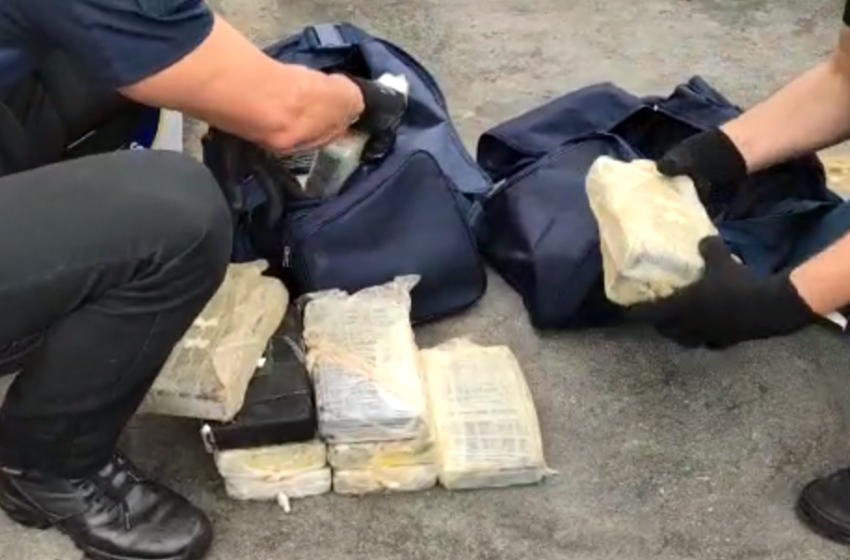  Mais de 22 quilos de cocaína foram apreendidos