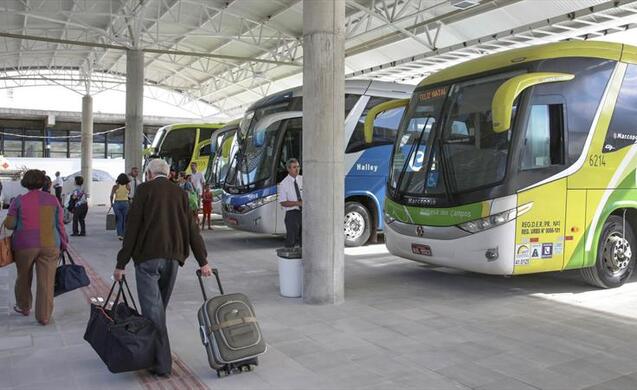 Idosos podem ter passagem gratuita em ônibus intermunicipais no Paraná