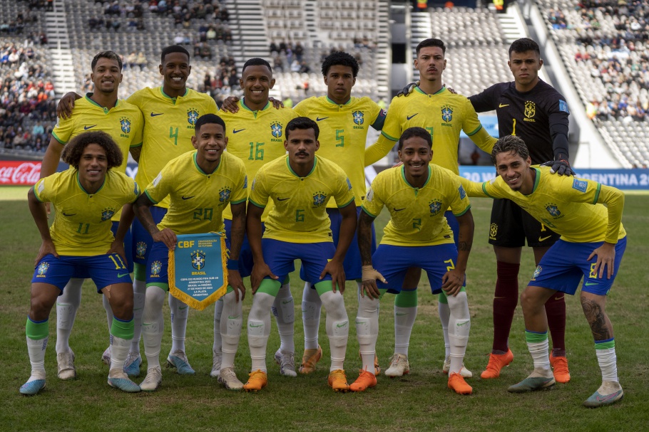 Brasil enfrenta a Tunísia pelas oitavas de final