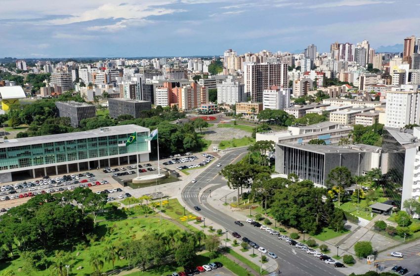  Sol deve predominar em Curitiba neste sábado, diz Simepar