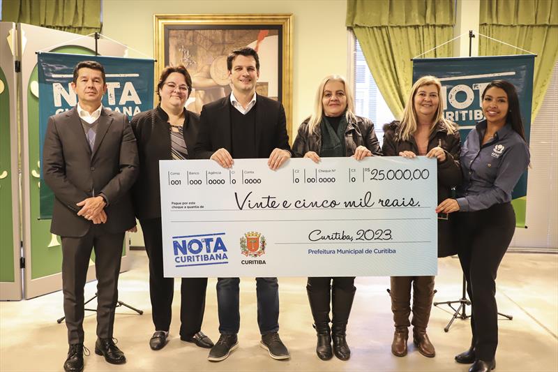  Analista, estudante e consultora levam prêmios do Nota Curitibana