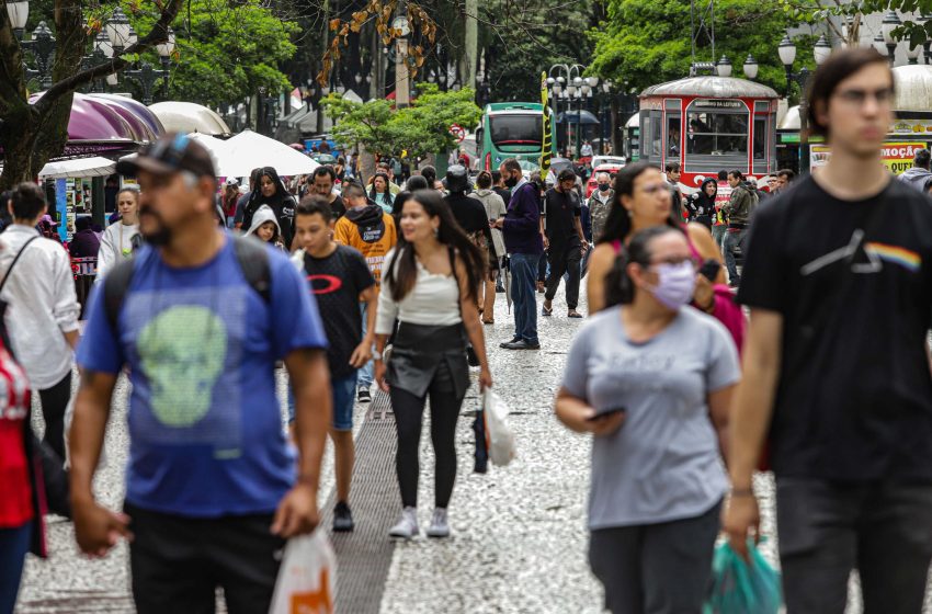  População paranaense vai parar de crescer em 2045