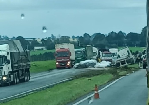  Acidentes complicam o trânsito nesta tarde de sexta (28)