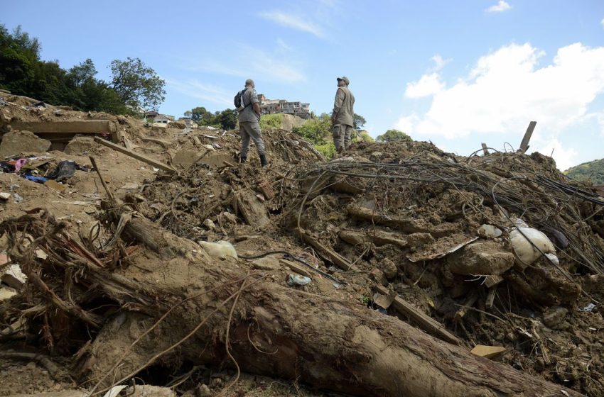  Moradores de Petrópolis serão indenizados por prejuízo com chuvas