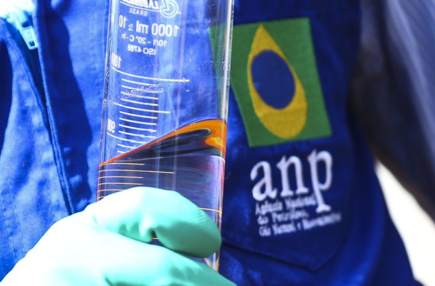  Produção brasileira de petróleo aumenta 4% em 2022, diz ANP