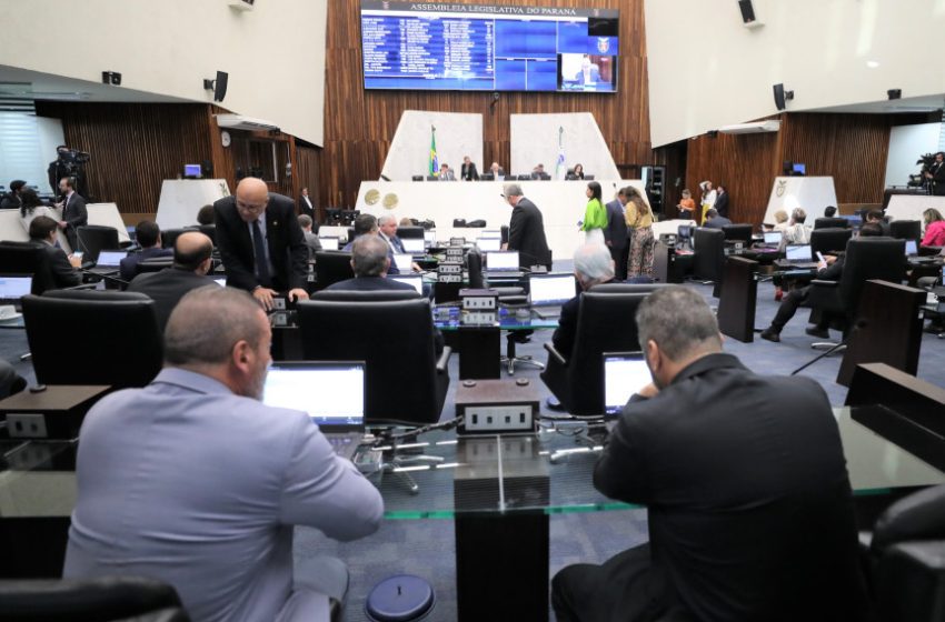  Deputados aprovam reajuste de 5,79% para servidores do executivo estadual