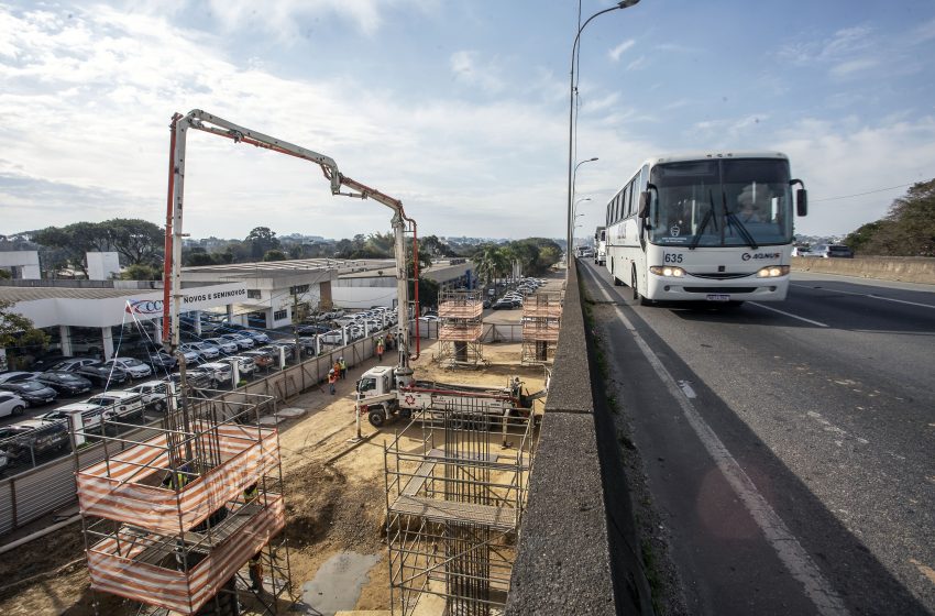  Começa concretagem de pilares para ampliação de viaduto no Tarumã