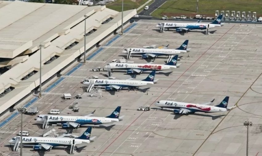  Passageiro é preso por ameaça de bomba em voo