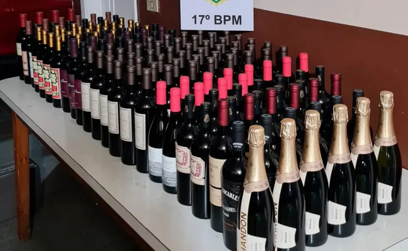  Motorista é preso com 120 garrafas de vinho contrabandeadas