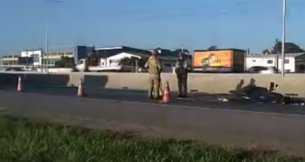  Motociclista morre após ser atropelado no Contorno Sul