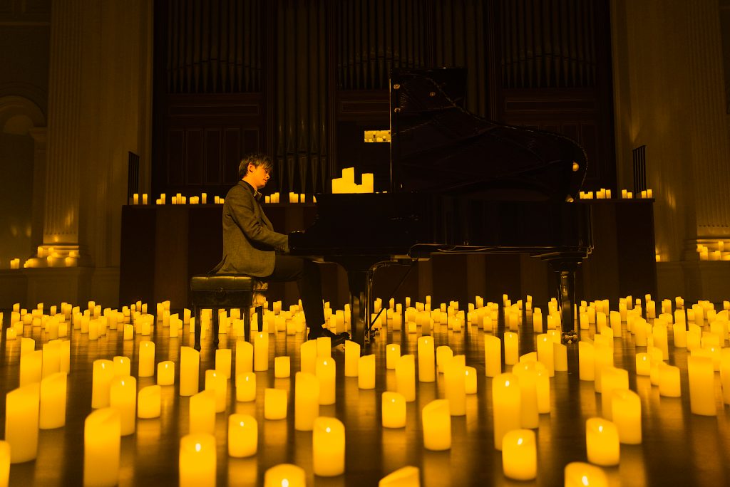 Curitiba recebe concerto à luz de velas