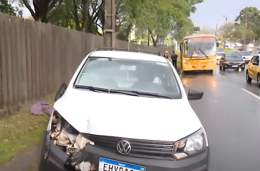  Motorista embriagado bate contra ônibus no Jardim Botânico