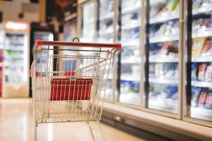 Rede de supermercados paranaense oferece 100 vagas de emprego
