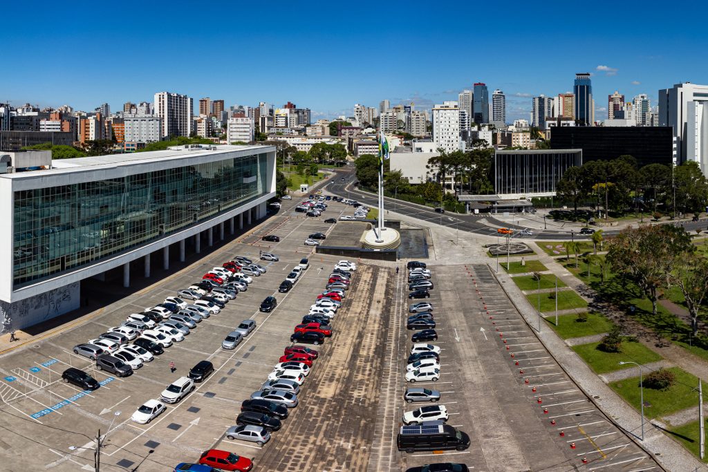 Orçamento do Paraná só será votado após discussões, afirma deputado