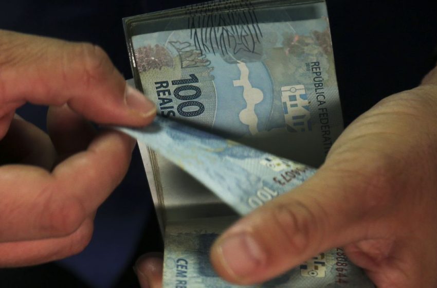  13º salário deve injetar R$ 290 milhões na economia brasileira