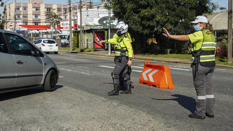  Desfile 7 de setembro provoca bloqueios de trânsito em Curitiba