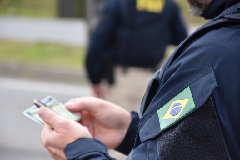  Motocicleta com 455 multas é apreendida na BR-277, em Curitiba