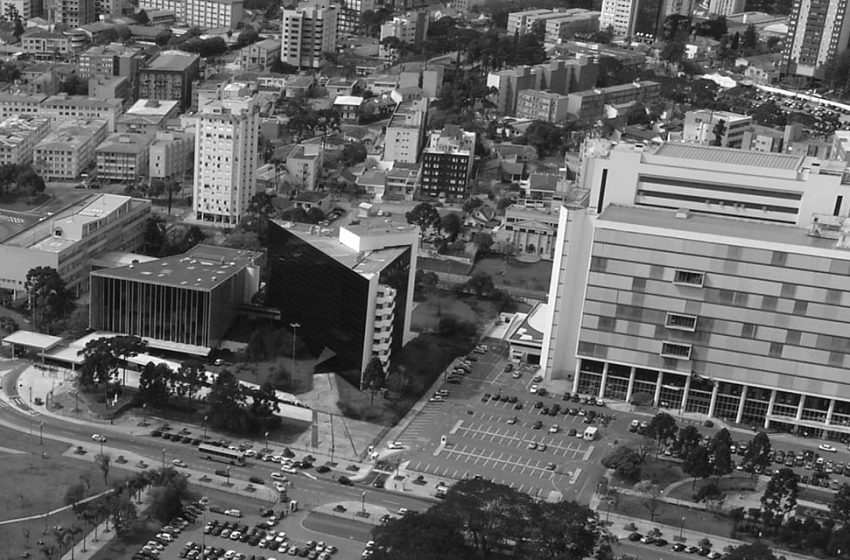  Regimes políticos e a Assembleia Legislativa do Paraná