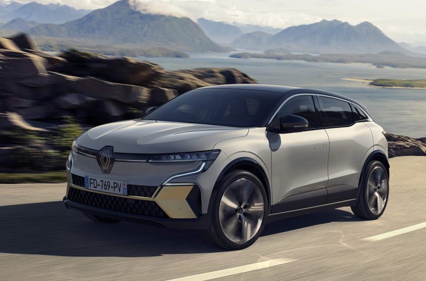  Renault lança Megane E-Tech, principal carro elétrico da marca