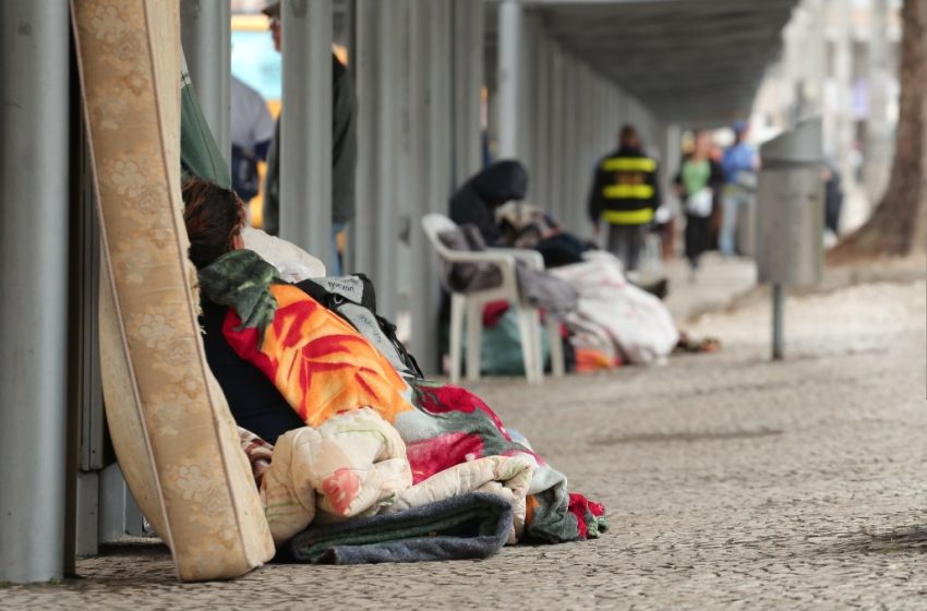  “Teve até um esfaqueamento na porta da minha banca”