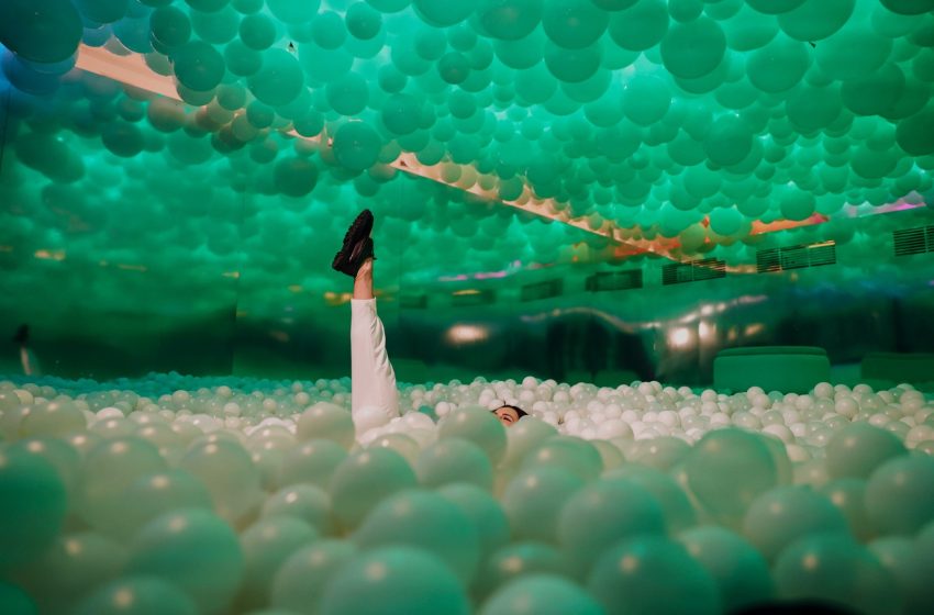  Shopping cria espaço imersivo e instagramável de balões