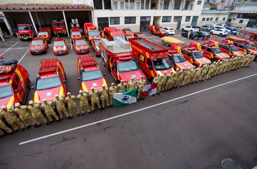  Paraná envia 52 bombeiros para ajuda humanitária no estado gaúcho